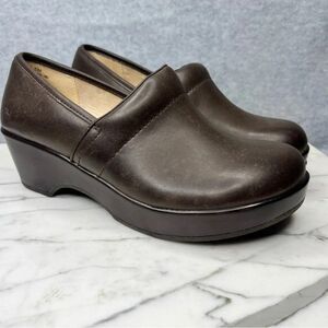 JBU by Jambu Women’s Cordoba Leather Clogs Slip On Brown